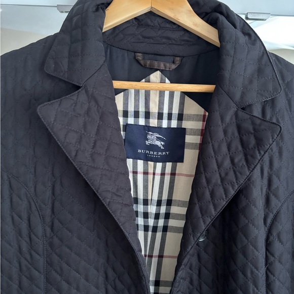 Burberry London quilted black car coat with nova check lining and trim - Picture 4 of 16